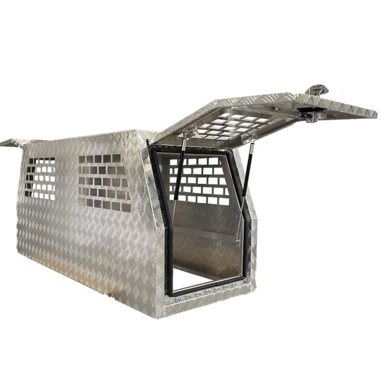 checker plate full dog box 09