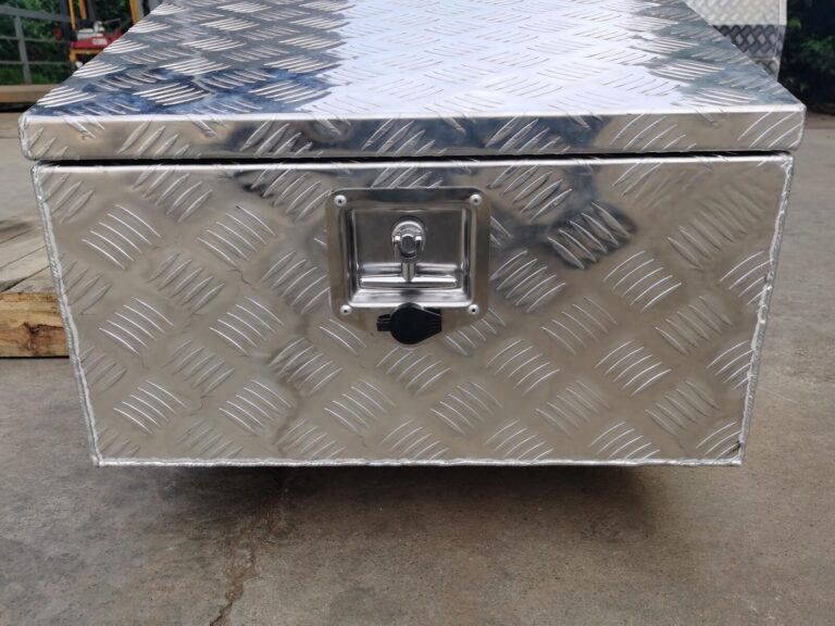 Aluminium Gullwing Toolbox-5