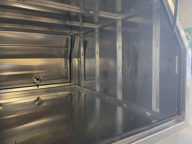 raw flat plate 1000mm ute canopy 05