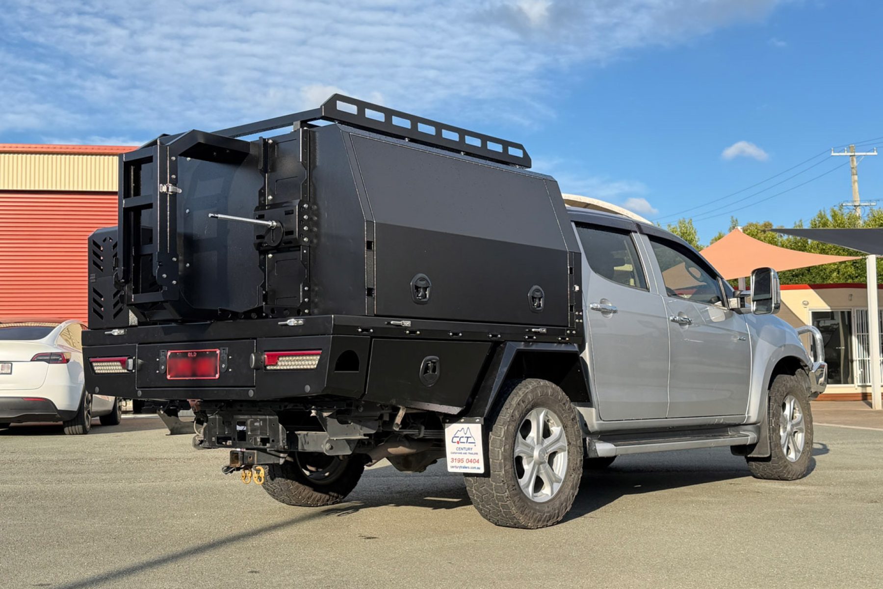 ute canopy and tray -feature